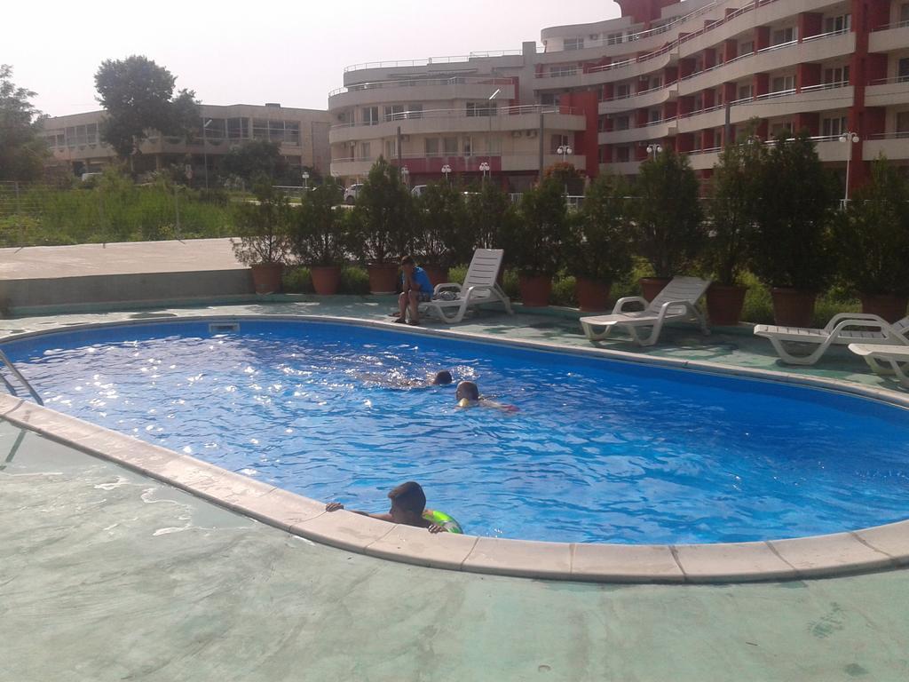 Hotel Zora คราเนโว ภายนอก รูปภาพ